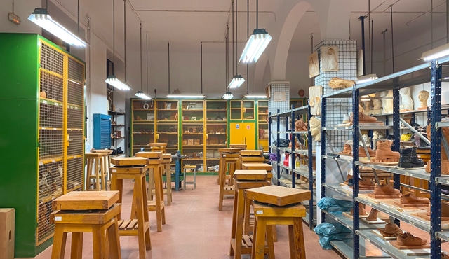 Volumen y modelado en cerámica. Escuela de Arte La Palma
