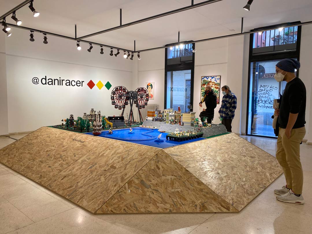 Expo-LEGO-DaniRacer-Escuela-de-Arte-La-Palma